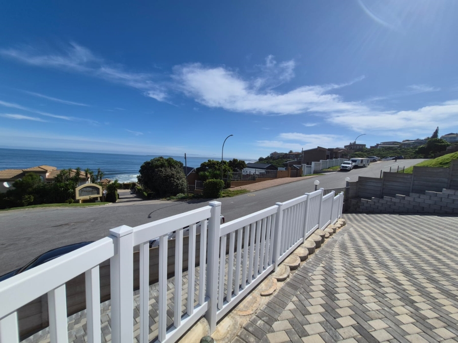 5 Bedroom Property for Sale in Dana Bay Western Cape